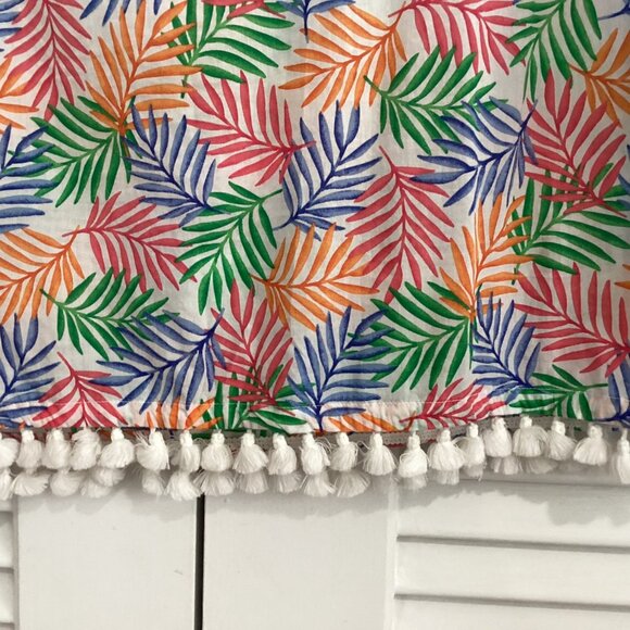 Talbots Petite S Tropical Leaf Print Tunic Top With Tassel Hem - Picture 7 of 12